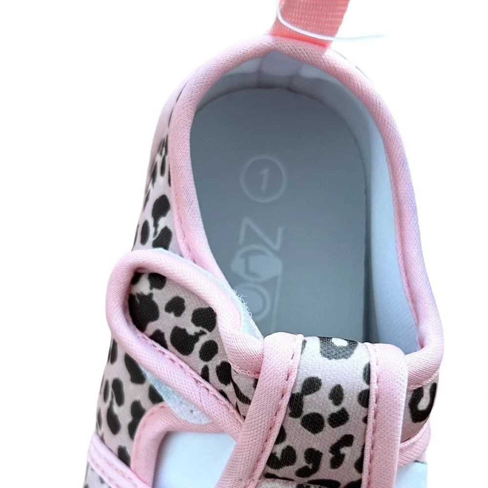 Zoogs brand new